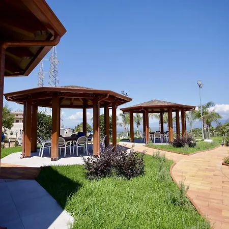 Il Casale Della Baronessa Penzion Palmi